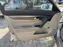 TL        2012 Front Door Trim Panel 1226749 - $73.26