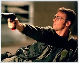 Stargate SG-1 Michael Shanks Daniel Jackson With Gun Original Promo Phot... - $4.85
