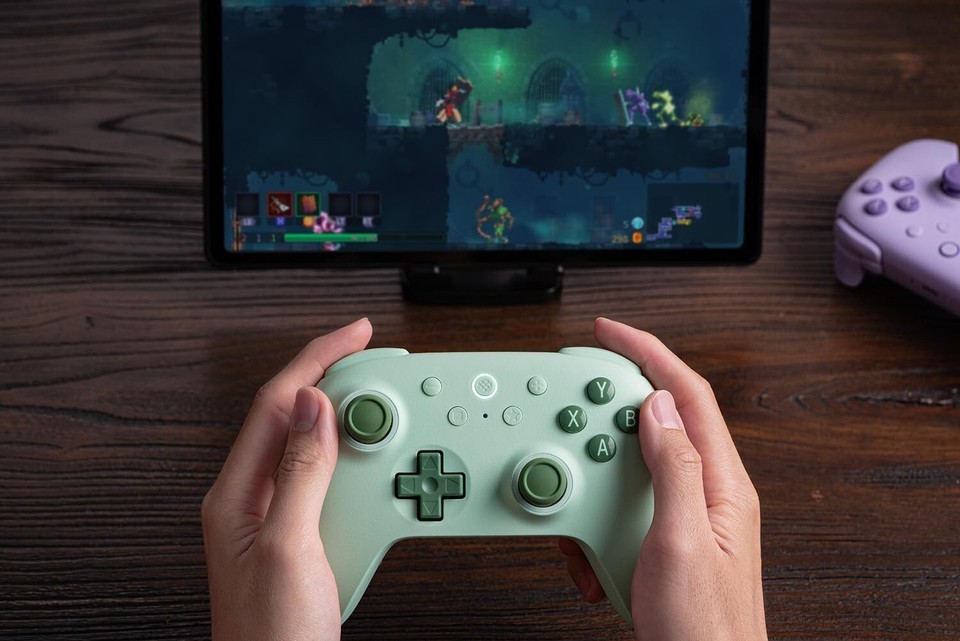 Precision Hall Effect Wireless Gaming Controller with Remappable Bumpers - Green Item image 9