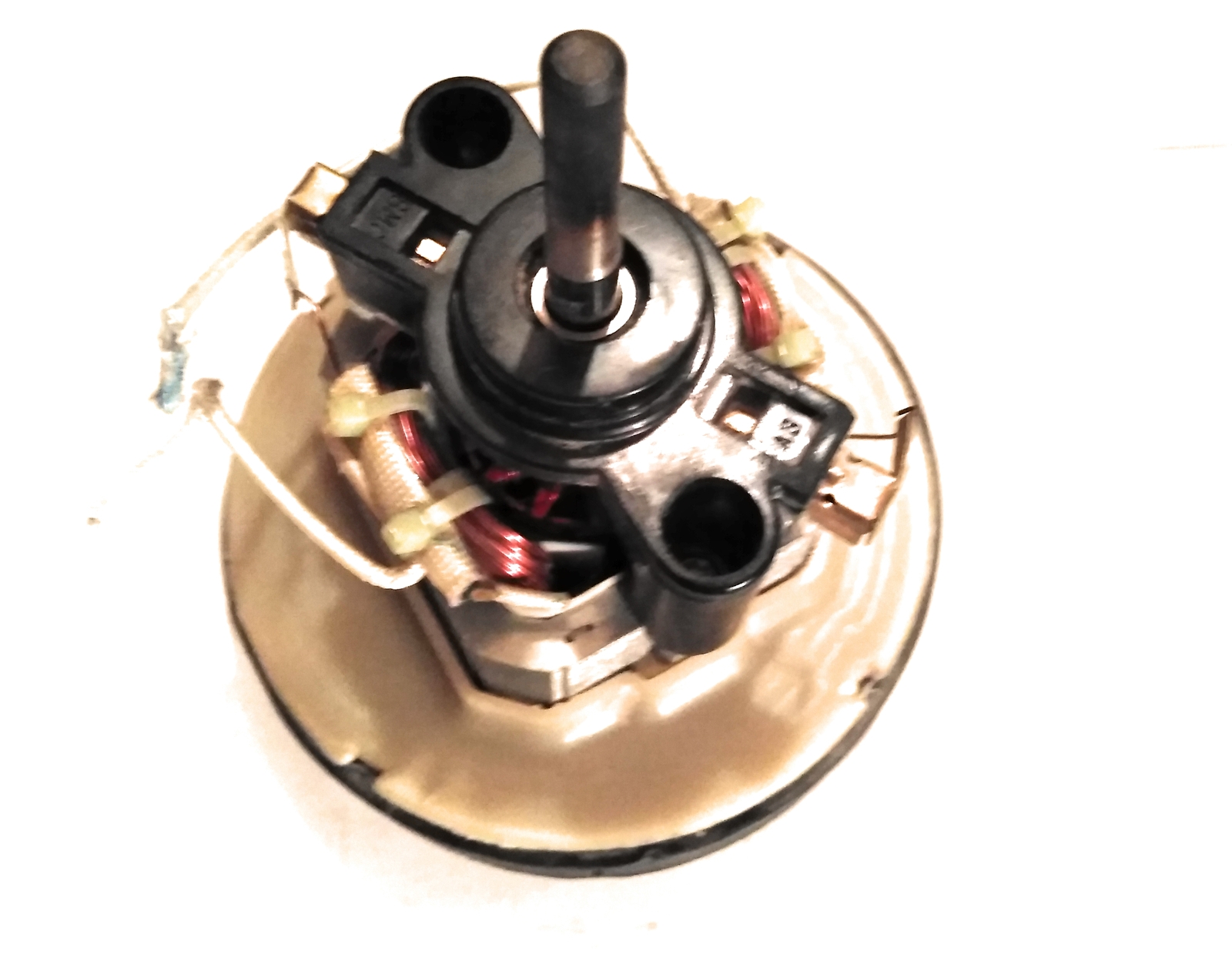 Bissell 13H8 Powerswift Compact Vacuum Motor With Gasket 2032183 - $24.99