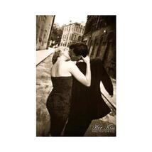 BUY ART FOR LESS Officially Licensed New York Her Kiss Soho Romantic Pho... - $6.93