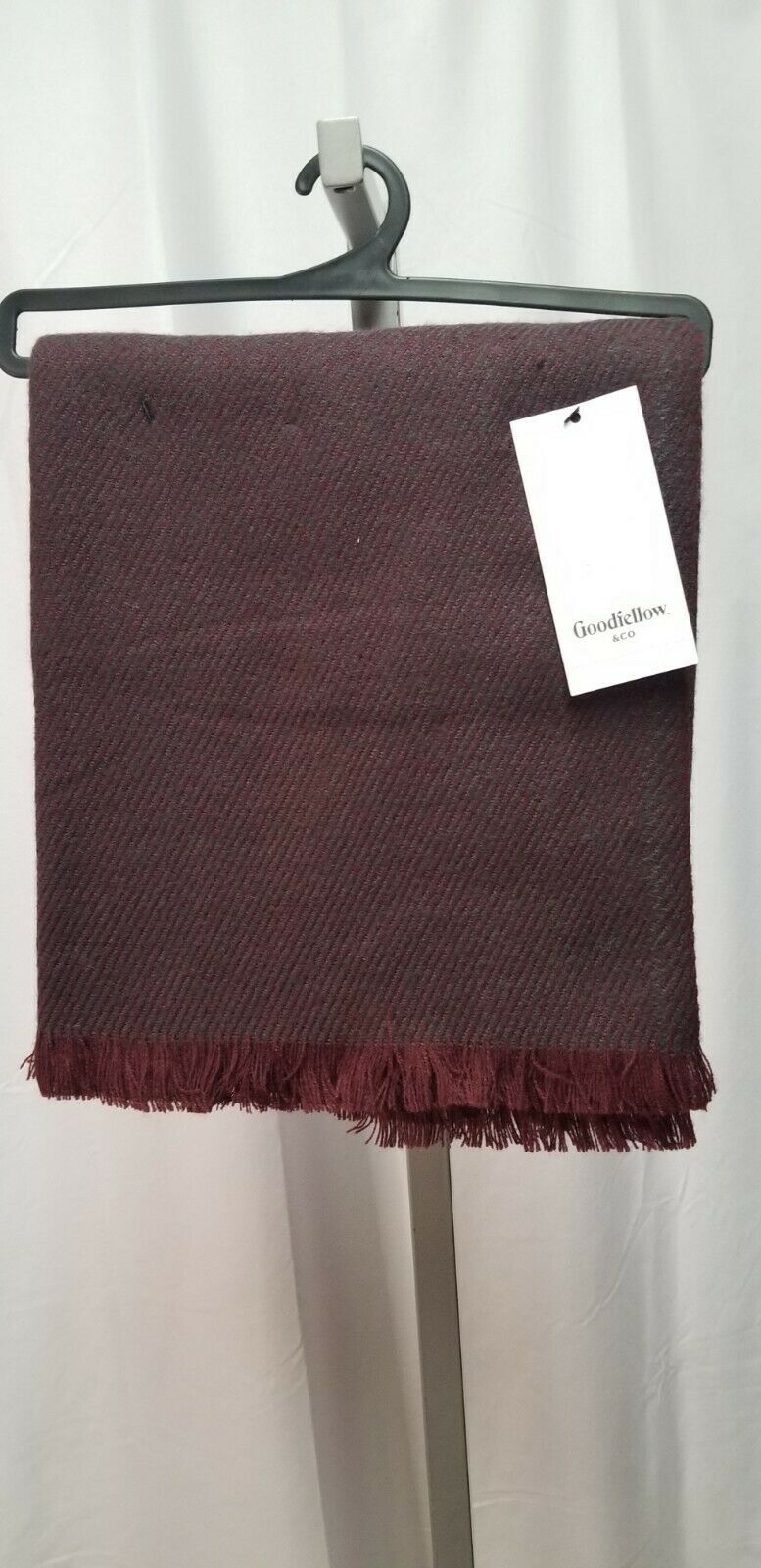 Goodfellow and co scarf berry - $10.00