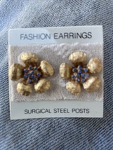 VINTAGE BEAUTIFUL DESIGNER SIGNED NAPIER GOLD TONE  EARRINGS - $19.80