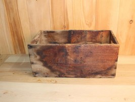 Antique 8 Quart Wooden Delivery Crate ~ Rustic ~ Distressed - $85.00