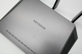 Netgear Nighthawk  AC1900 4-Port Gigabit Wireless AC Router (R7000) image 3