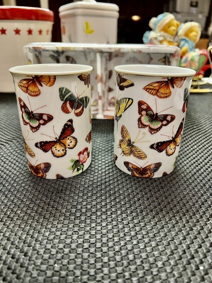 Gorgeous Vintage Butterflies, Strawberries & Flowers Porcelain Mugs Cups Lot 2 Item image 4