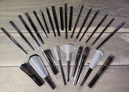 LAURA MERCIER 26 Piece Professional Brush Set, New, Authentic in Factory... - $227.69