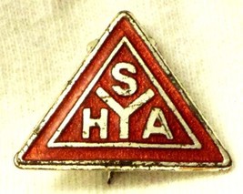 Vintage Scottish Youth Hostel Association Pin SYHA - $7.23