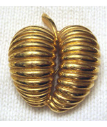 Abstract Apple PIN 3D Gold Plated Ribbed Shrimp Textured Brooch Unique VTG - £15.44 GBP