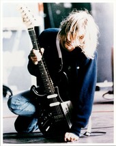Kurt Cobain on stage posing with guitar Nirvana legend 8x10 photo - £9.38 GBP