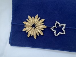 Lot Of 2 Vtg Avon 60s-70s Brooch Pin Signed MCM 3D Starburst &amp; Rhineston... - £22.33 GBP