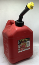 Blitz 2 Gallon 8 oz Red Plastic Gas Can Old Style 50810 W/ Spout &amp; Yello... - $698.62 MXN