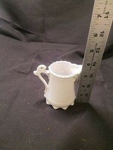 Rynne&#39;s China White Fine China Creamer Scallop and Bead Japan Vintage Dining - £6.07 GBP