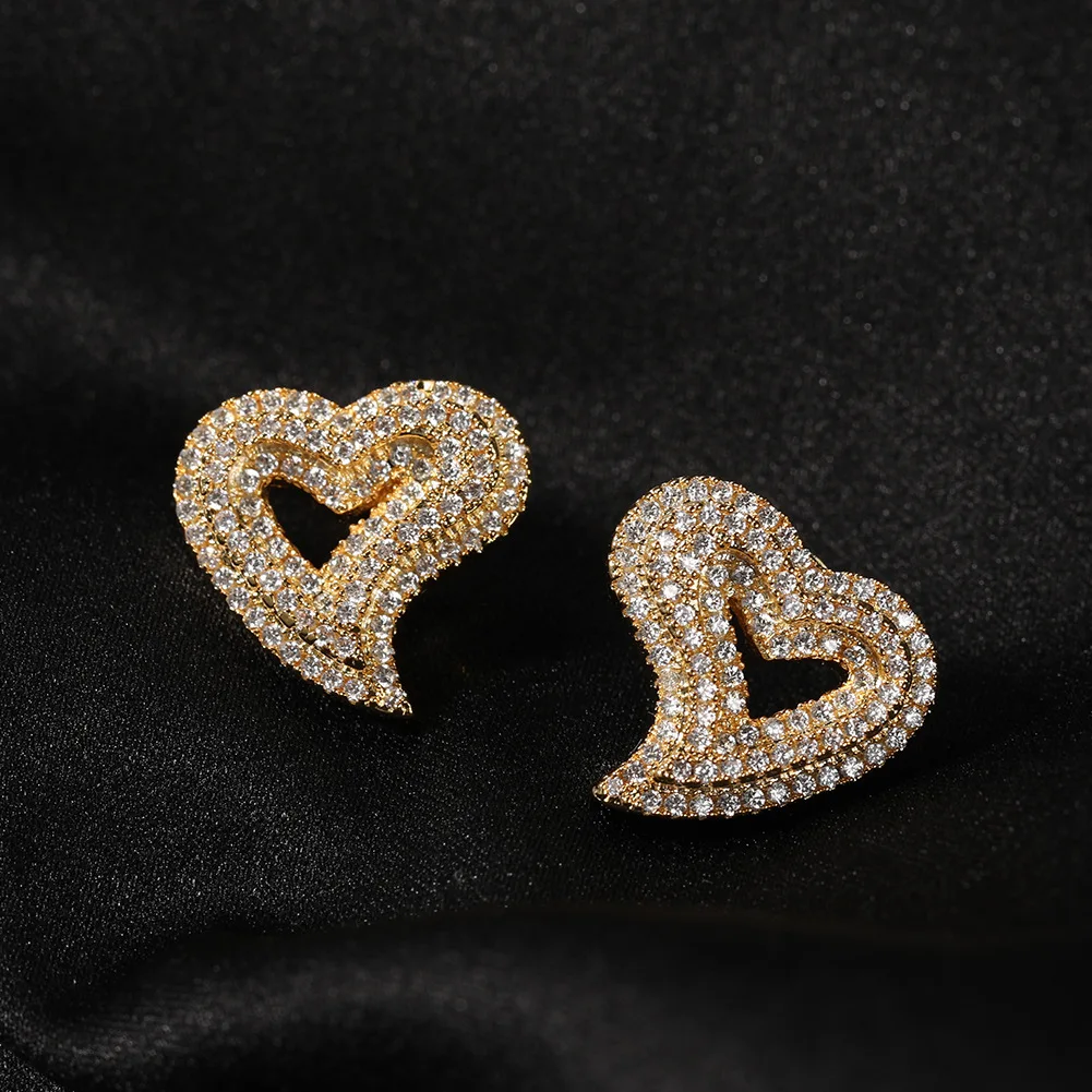 AZ New Hollowed Out Heart Earrings Hip Hop Iced Out Studs Earrings For Women Gol - £22.11 GBP