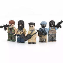 5pcs Gangster Terrorism Mercenary Armed Minifigures Weapons and Accessories - £13.53 GBP