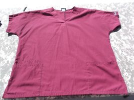 Cherokee Maroon Solid Color/Pattern Nurse/ Vet Uniform Scrub Top 50 CHEST - $16.25 CAD