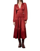 Moon River merlot satin smocked midi dress in Red - £50.57 GBP