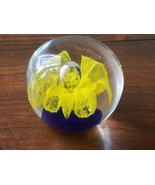 Paperweight Art Glass Yellow Flower Floral Clear Round Vintage Paperweight - £14.40 GBP