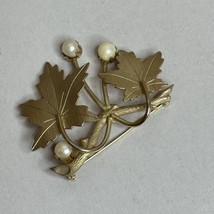 Vintage Sarah Coventry 2 Leaf 3 Faux Pearl Pin Brooch 1.5” Signed Gold Tone - $12.95