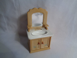 Epoch Sylvanian Families Dollhouse White Tan Cabinet Sink Bathroom Furniture - £3.10 GBP