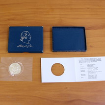 US Mint George Washington Commemorative Silver Half Dollar Coin OGP 1982  - $615.64 MXN
