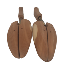 Shoe Stretcher Shoe Tree Hanover Mens Size 7 Wooden Cedarwood Split Toe - $14.03