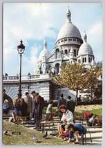 Magnificent Architecture Of The Iconic Sacre Coeur Paris France Vintage Postcard - $14.45