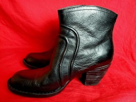 Born Women 9M Western Ankle Leather Heeled Side Zip Ankle Black Bootie B... - $46.87