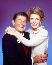 Ronald Reagan Nancy Reagan classic pose embracing 1980&#39;s 16x20 Canvas Gi... - £54.92 GBP