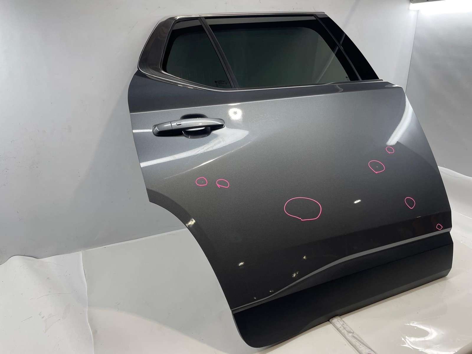 2018-2024 Chevy Traverse LT RH Passenger Rear Door Assembly Gray has Scratch Item image 2