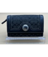 A Very Cute Vintage Black Signature C Print Coach Snap Wallet - $20.79