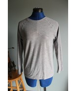 Old Navy Active Girls Breath On Gray/Silver Long Sleeve Top ~L (10-12) ~ - £5.34 GBP
