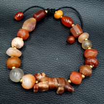 Antique Ancient Agate Animal Figurine with carnelian Agate Beads Bracelet - $145.50