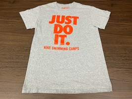 Nike Swimming Camps Men’s Gray Short-Sleeve T-Shirt – Small - £4.73 GBP
