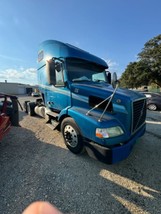 2012 Volvo VNM Truck OEM Front Right Fender Blue  - £221.43 GBP