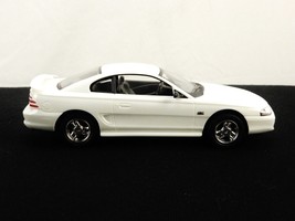 1995 Ford Mustang GT Plastic Model Car, ERTL/AMT 6554EO Crystal White, C... - $24.45