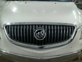 Grille Upper Fits 08-12 ENCLAVE 104936186 - $3,105.65 MXN