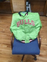 Vintage Starter Jacket NBA Chicago Bulls Spell Out Size XL Rare Color ST. PADDY&#39; - £147.28 GBP