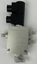 Hydraforce 4 Way Solenoid Valve 70244860 - 2 x 6306024 Plugs - LOOK - $5,560.11 MXN