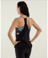 Lululemon Womens 6 Black Blue Floral Print No Limits Built in Bra Tank Top - £17.48 GBP