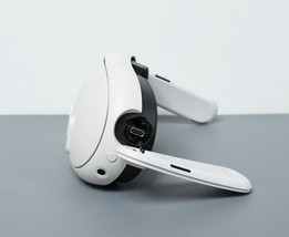 Meta Quest 3 128GB VR Headset ONLY - White ISSUE image 3
