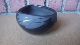 Vintage Ursulita Naranjo 1924-88 Santa Clara Pueblo Black On Black Pottery Bowl - £196.72 GBP