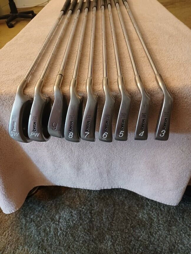Taylormade SpeedBlade 9 Iron Regular Steel Shaft Royal Grip Taylormade SpeedBlade 9 Iron Regular Steel Shaft Royal Grip