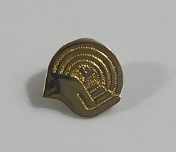 United Way Pin Metal Pinback Hat Cap Lapel Tie Non Profit Volunteer Gold... - $8.90