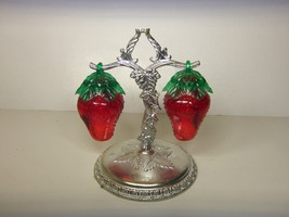 HANGING STRAWBERRIES PLASTIC SALT &amp; PEPPER SHAKERS VINTAGE  UNUSED - $29.65