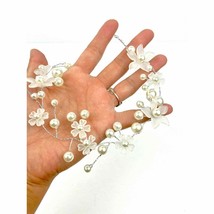 Frosty Floral Faux Pearl Beaded Silver Metal Tone Hair Wrap NEW - $11.40