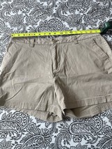 Magellan Outdoors Womens Happy Camper Shorts Size 16 - $12.00