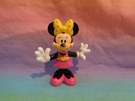 Disney Mattel 2012 Pink Outfit Yellow Bow Minnie Mouse PVC Figure Cake T... - $3.95