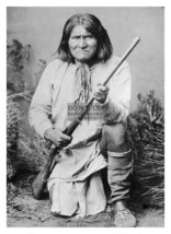 Geronimo Native American Chief Holding Rifle 5X7 Photo - £6.70 GBP