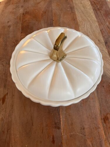 Sage &amp; Oak Covered Pie/Plate Bowl Serving Dish With Pumpkin 11” - $29.20